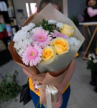 Букет цветов из:  Герберы, Розы и Хризантемы в Эдиссии